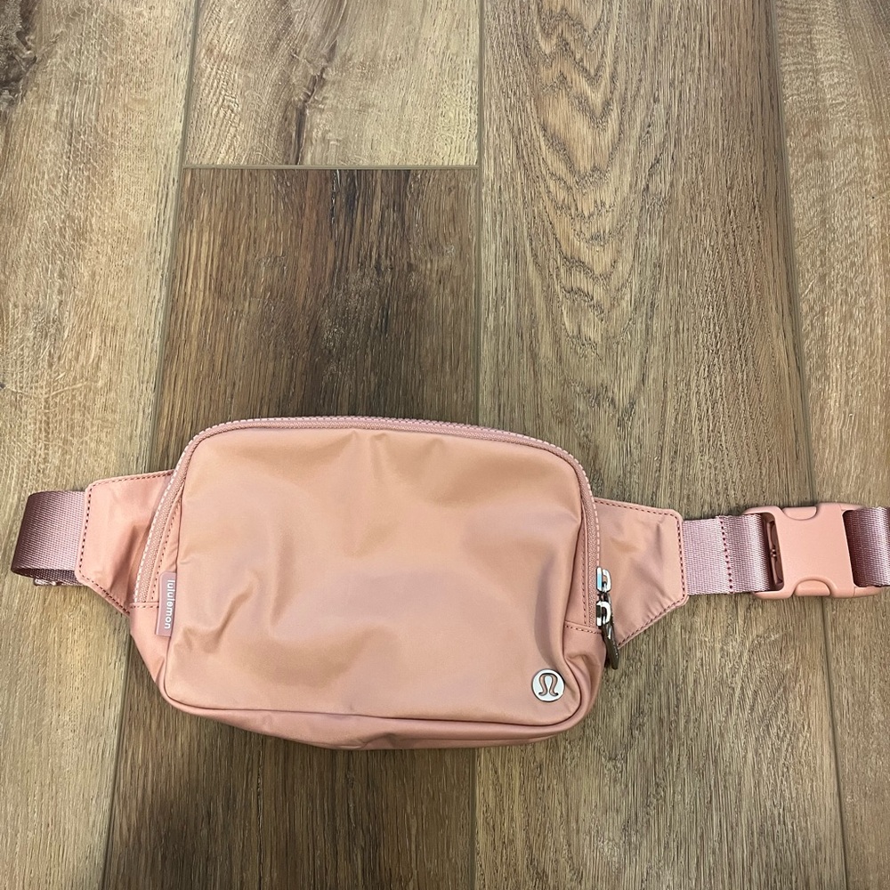 Lululemon Everywhere Belt Bag Large Blush Pink